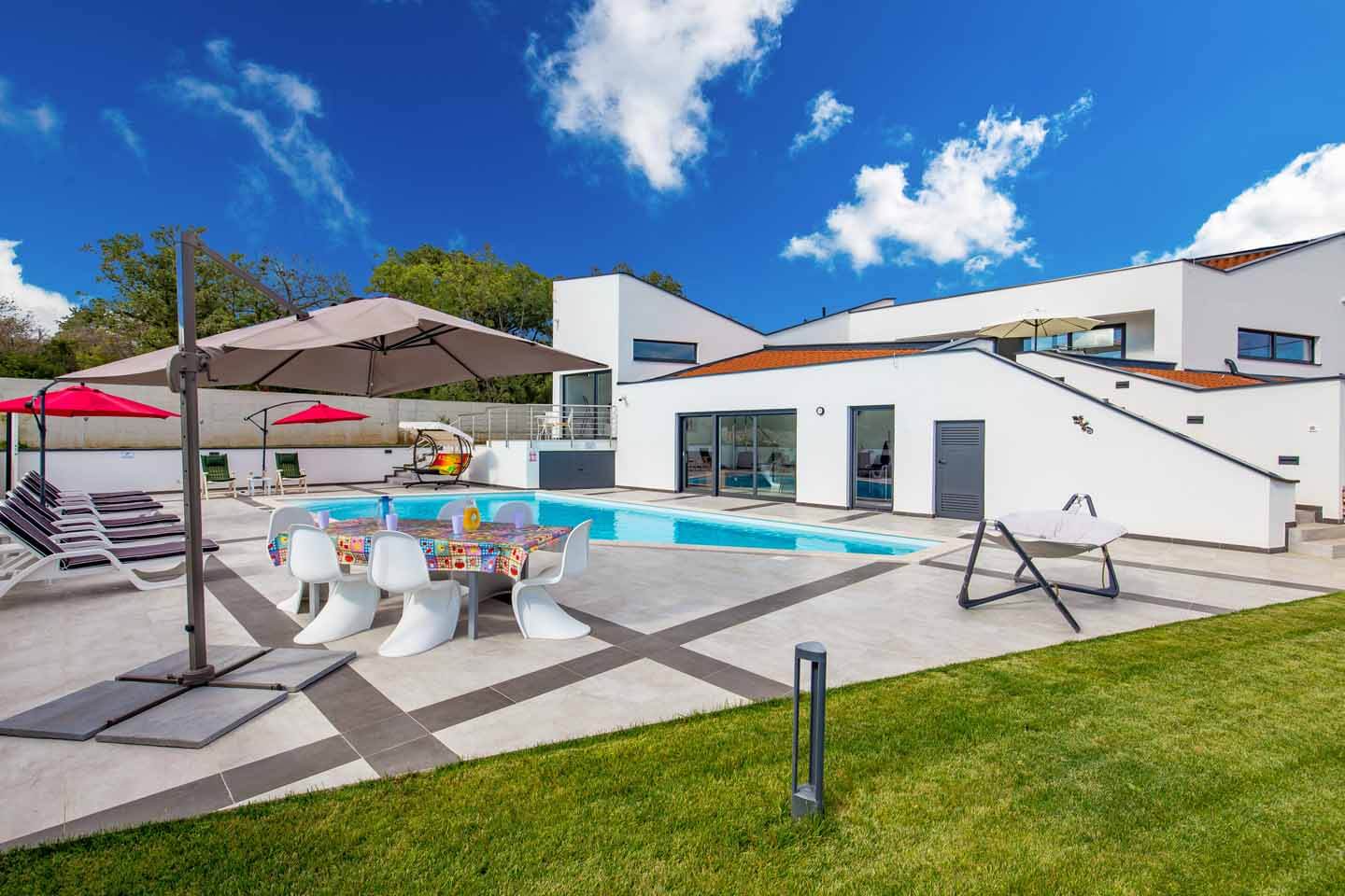 Villa Mahalia - near Duga